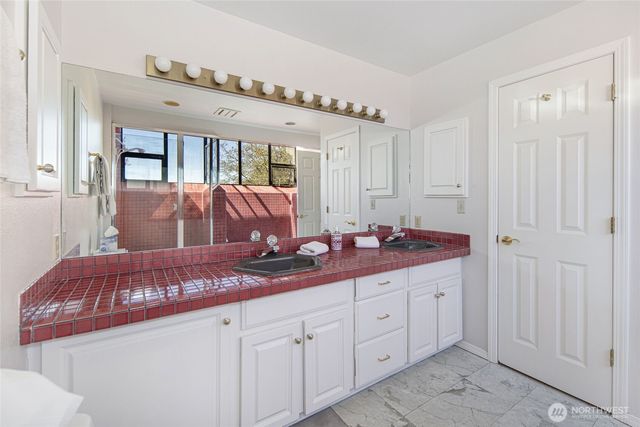 228 Garry Oak Lane, Friday Harbor, WA 98250