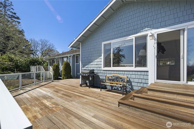 228 Garry Oak Lane, Friday Harbor, WA 98250