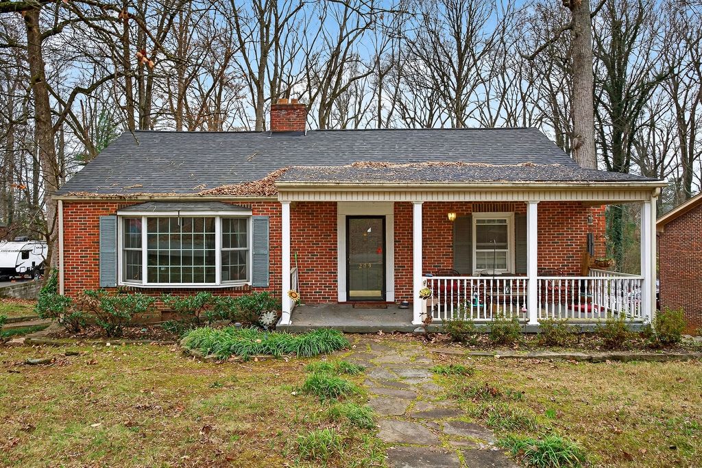 209 Ben Lomond Dr, Mcminnville, TN 37110