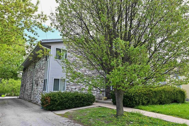201 Maple Avenue, Waukesha, WI 53186