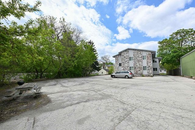 201 Maple Avenue, Waukesha, WI 53186
