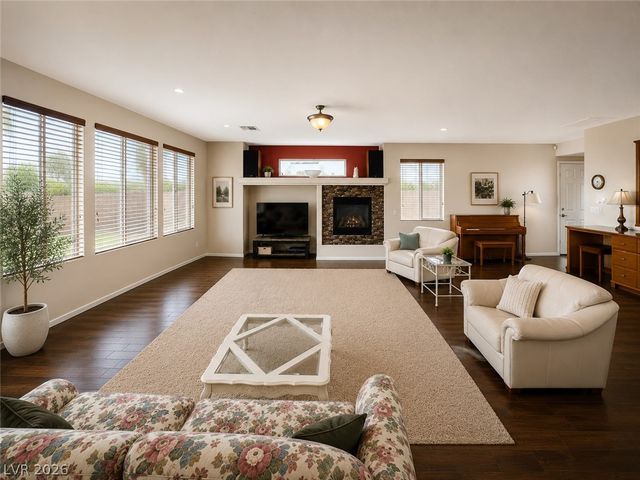 9044 Black Elk Avenue, Las Vegas, NV 89143