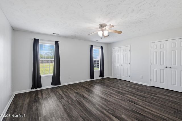 202 High Meadow Court, Richlands, NC 28574