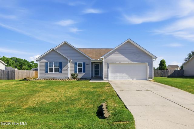 202 High Meadow Court, Richlands, NC 28574