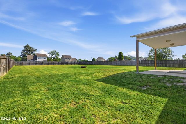 202 High Meadow Court, Richlands, NC 28574