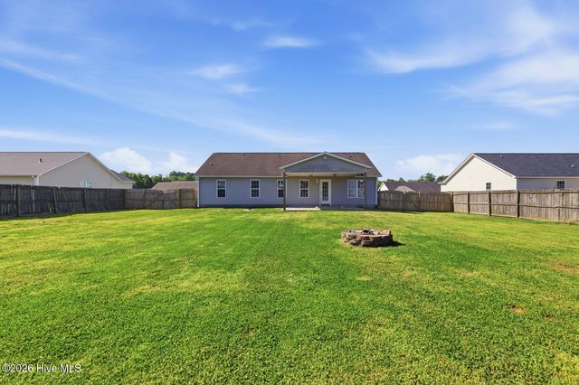 202 High Meadow Court, Richlands, NC 28574