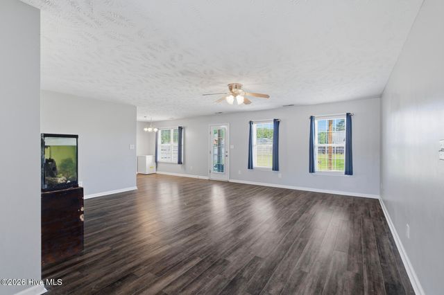 202 High Meadow Court, Richlands, NC 28574