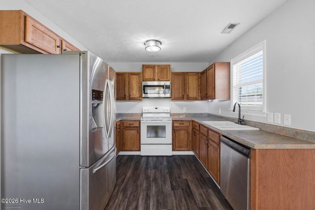 202 High Meadow Court, Richlands, NC 28574