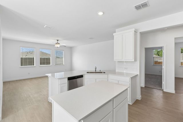 1527 Fearless Lane, Crandall, TX 75114