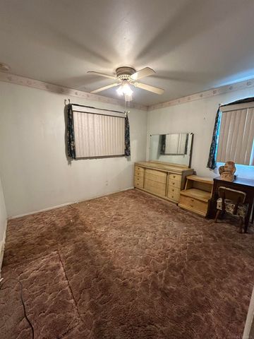 28705 Waverly Street, Roseville, MI 48066