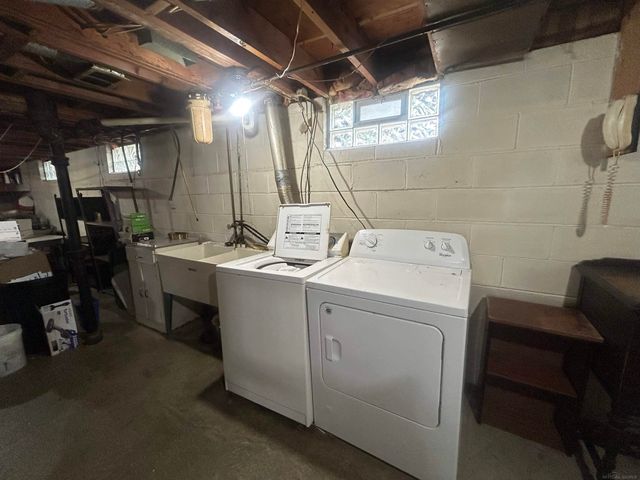 28705 Waverly Street, Roseville, MI 48066