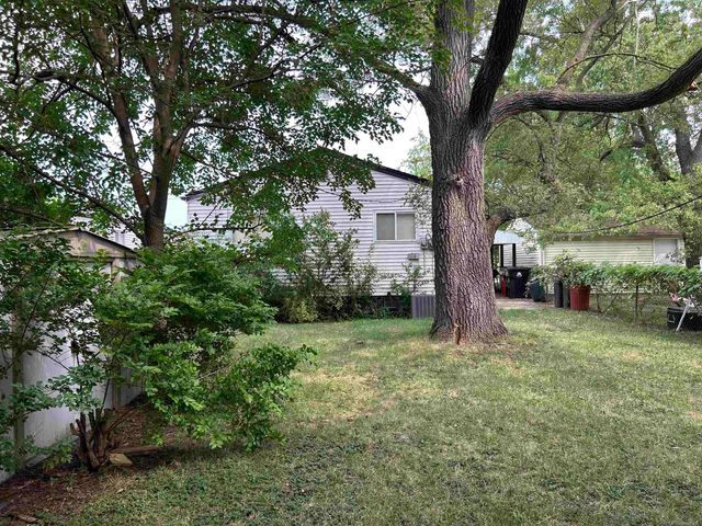 28705 Waverly Street, Roseville, MI 48066