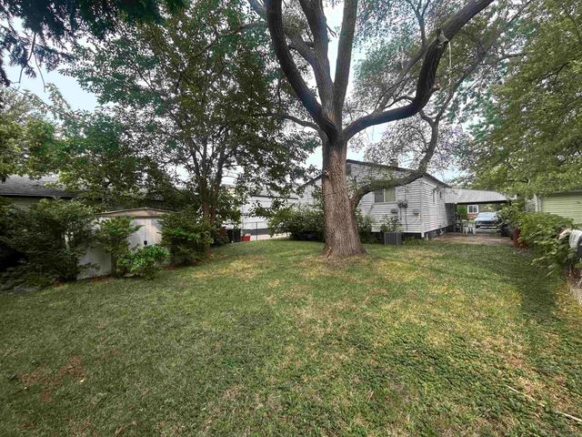 28705 Waverly Street, Roseville, MI 48066