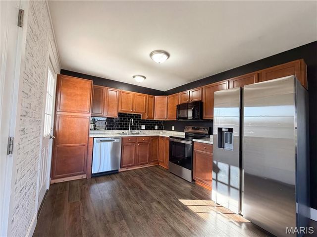5508 Red Tailed Hawk Drive, Hillsboro, MO 63050