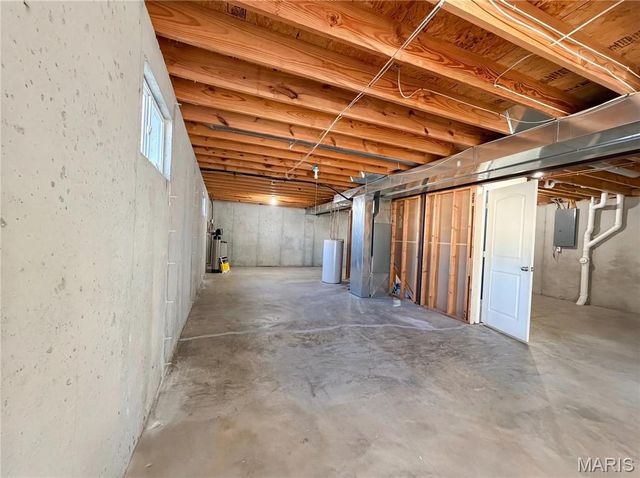 5508 Red Tailed Hawk Drive, Hillsboro, MO 63050