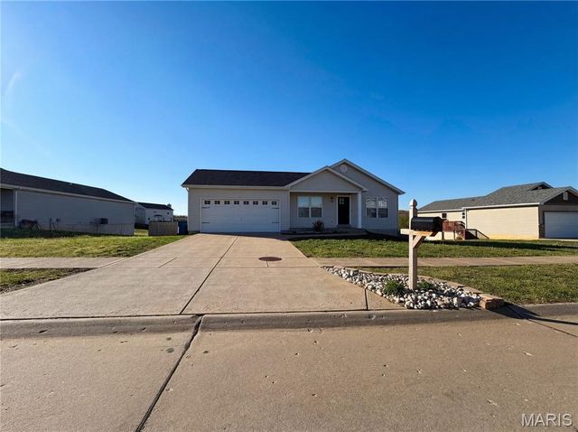 5508 Red Tailed Hawk Drive, Hillsboro, MO 63050