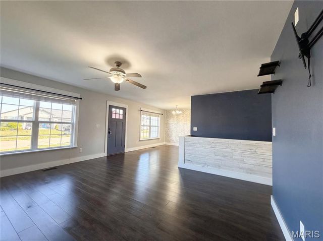 5508 Red Tailed Hawk Drive, Hillsboro, MO 63050