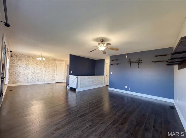 5508 Red Tailed Hawk Drive, Hillsboro, MO 63050