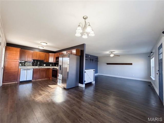 5508 Red Tailed Hawk Drive, Hillsboro, MO 63050
