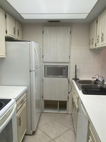 238 TAMPA AVENUE W 6B, Venice, FL 34285