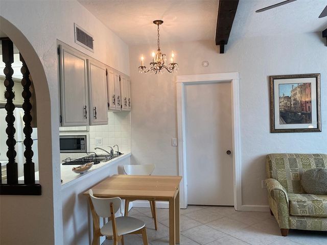 238 TAMPA AVENUE W 6B, Venice, FL 34285