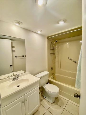 238 TAMPA AVENUE W 6B, Venice, FL 34285