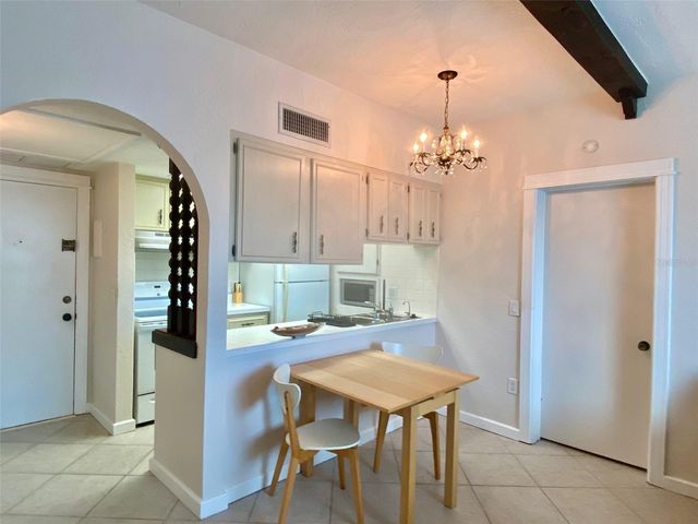 238 TAMPA AVENUE W 6B, Venice, FL 34285