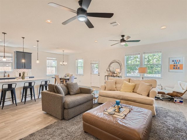 412 Arrowhead Vine ST, Leander, TX 78641