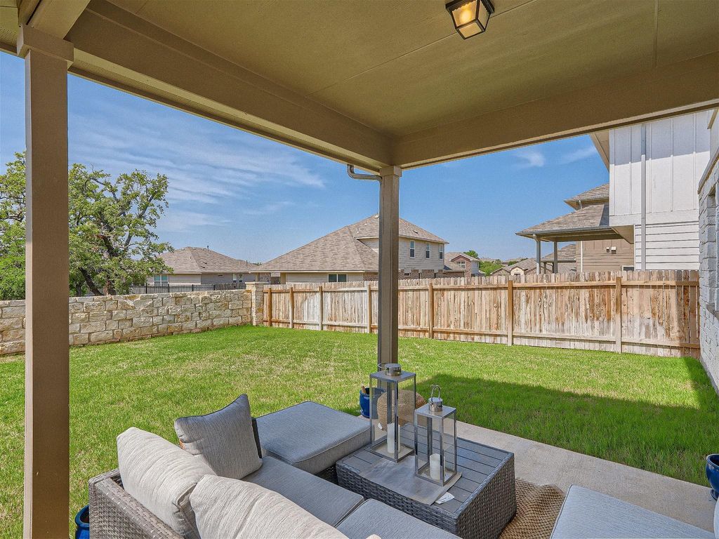 412 Arrowhead Vine ST, Leander, TX 78641