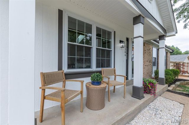 1306 Mystic Seaport Drive, Fenton, MO 63026