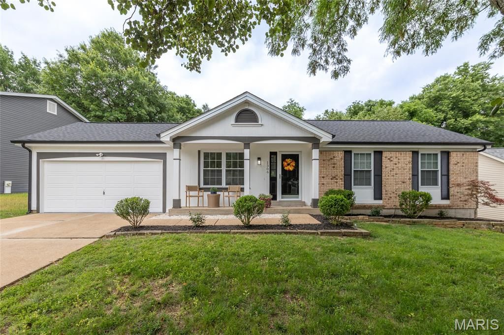 1306 Mystic Seaport Drive, Fenton, MO 63026