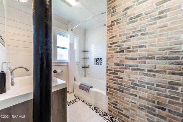 114 Memory Lane, Lafayette, LA 70506