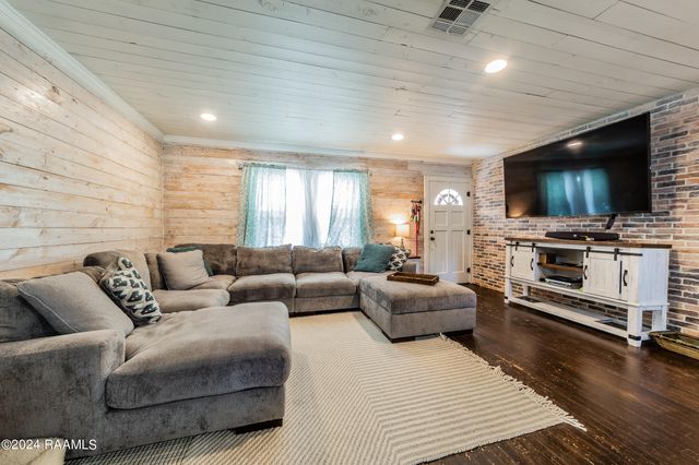 114 Memory Lane, Lafayette, LA 70506