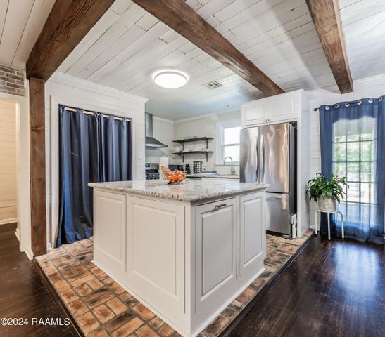 114 Memory Lane, Lafayette, LA 70506