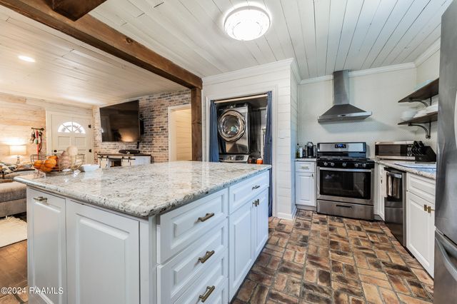 114 Memory Lane, Lafayette, LA 70506