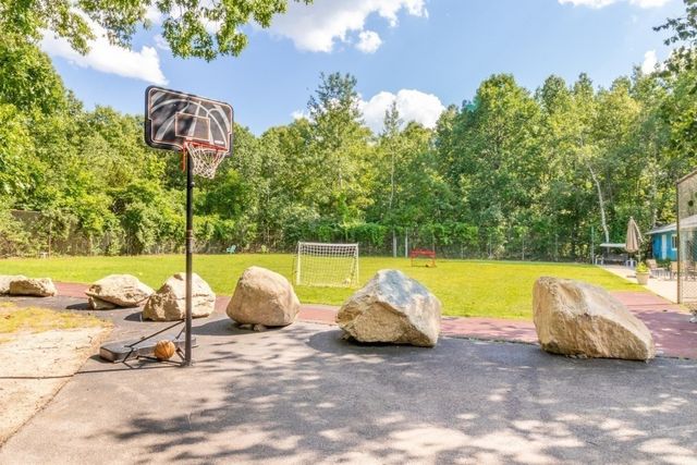 4 Beals Cove Rd G, Hingham, MA 02043