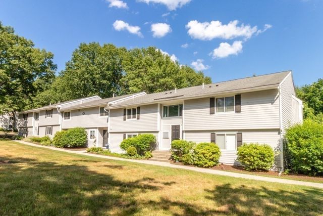 4 Beals Cove Rd G, Hingham, MA 02043