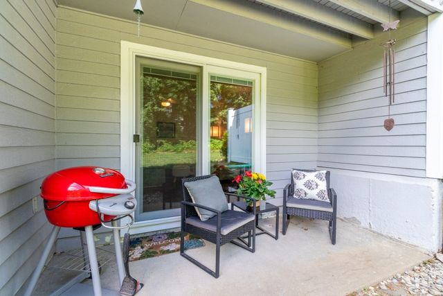4 Beals Cove Rd G, Hingham, MA 02043