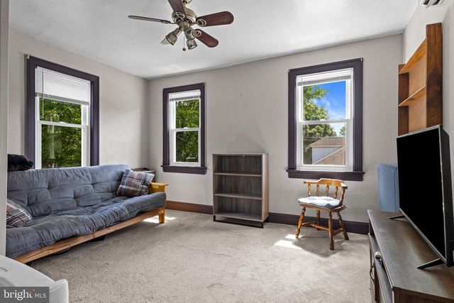 122 CHAPMAN AVE, Hamilton, NJ 08610