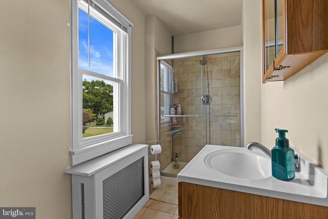 122 CHAPMAN AVE, Hamilton, NJ 08610