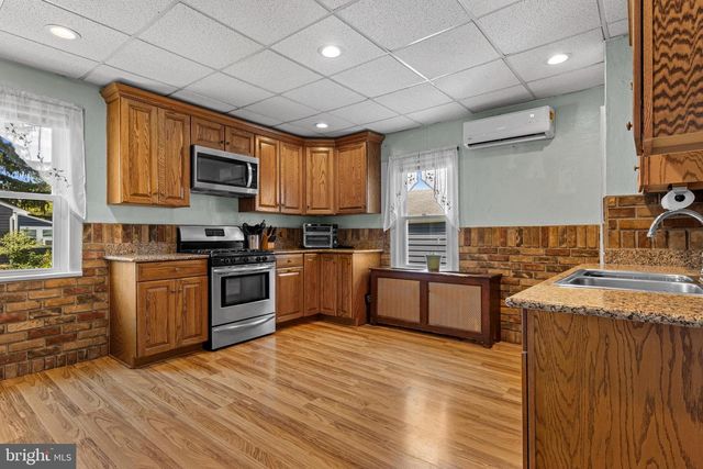 122 CHAPMAN AVE, Hamilton, NJ 08610