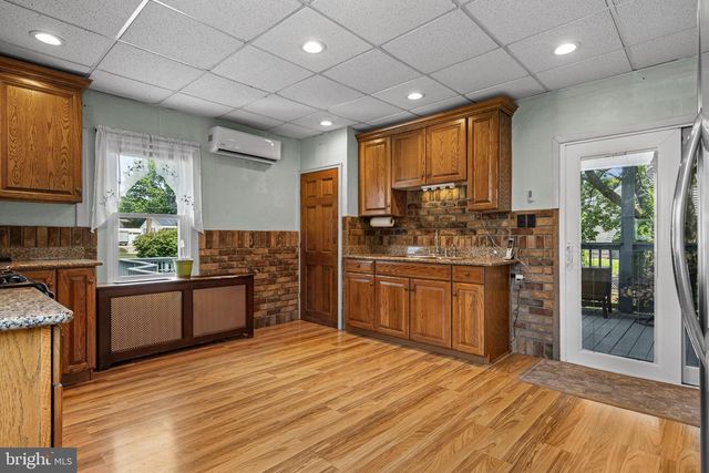 122 CHAPMAN AVE, Hamilton, NJ 08610