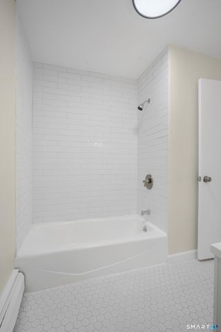 9 Cricket Road, East Windsor, CT 06088
