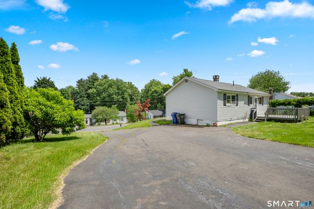 9 Cricket Road, East Windsor, CT 06088