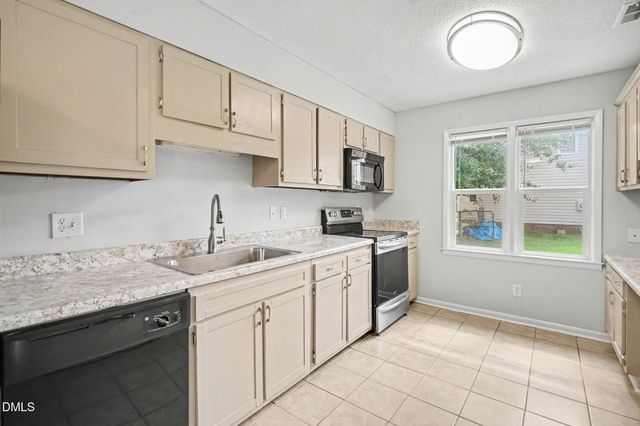 108 Deerfield Drive, Spring Lake, NC 28390