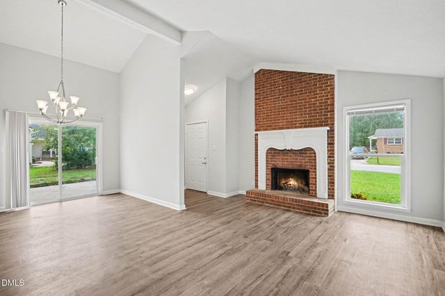 108 Deerfield Drive, Spring Lake, NC 28390