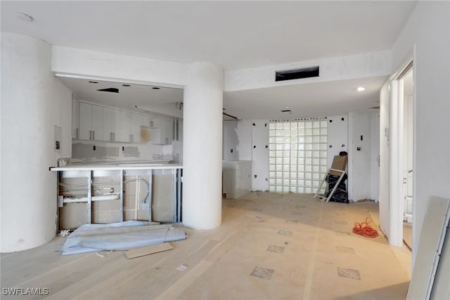 4751 Gulf Shore BLVD N 702, Naples, FL 34103