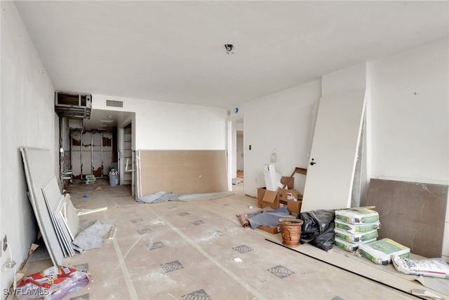 4751 Gulf Shore BLVD N 702, Naples, FL 34103