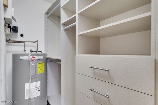 4751 Gulf Shore BLVD N 702, Naples, FL 34103