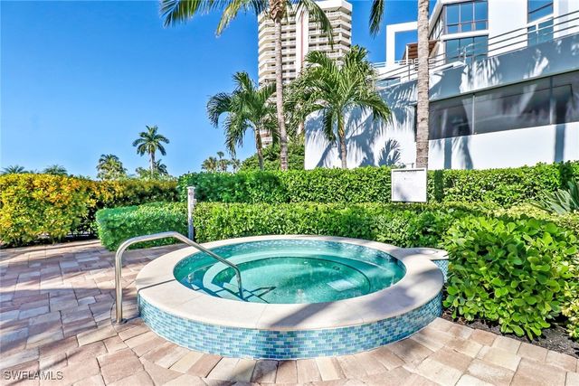 4751 Gulf Shore BLVD N 702, Naples, FL 34103